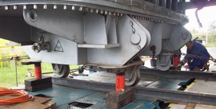 Gantries, Rigging, Skidding and Hydraulic Jacking Systems